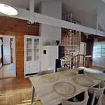 Naukkari Villa *