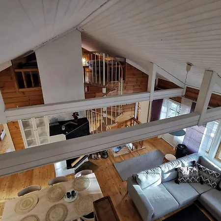 Naukkari Villa