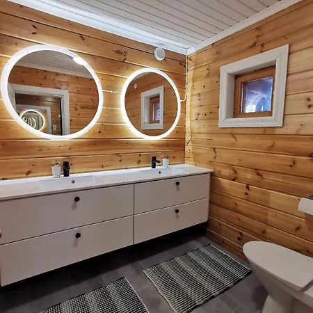 Naukkari Βίλα Syöte