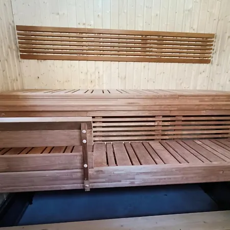 Naukkari Βίλα Syöte